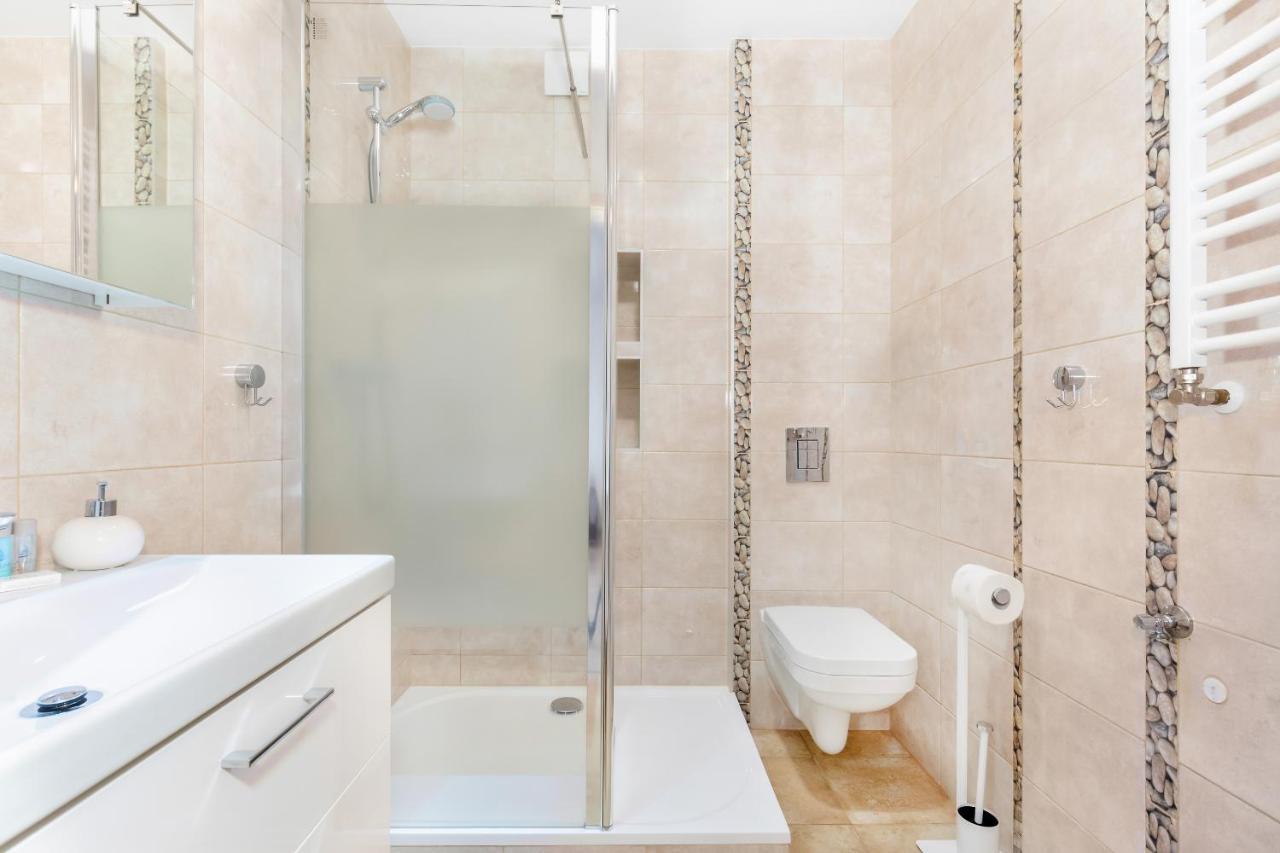 Wind Rose Quarter Apartments By Noclegi Renters Swinoujscie Bagian luar foto