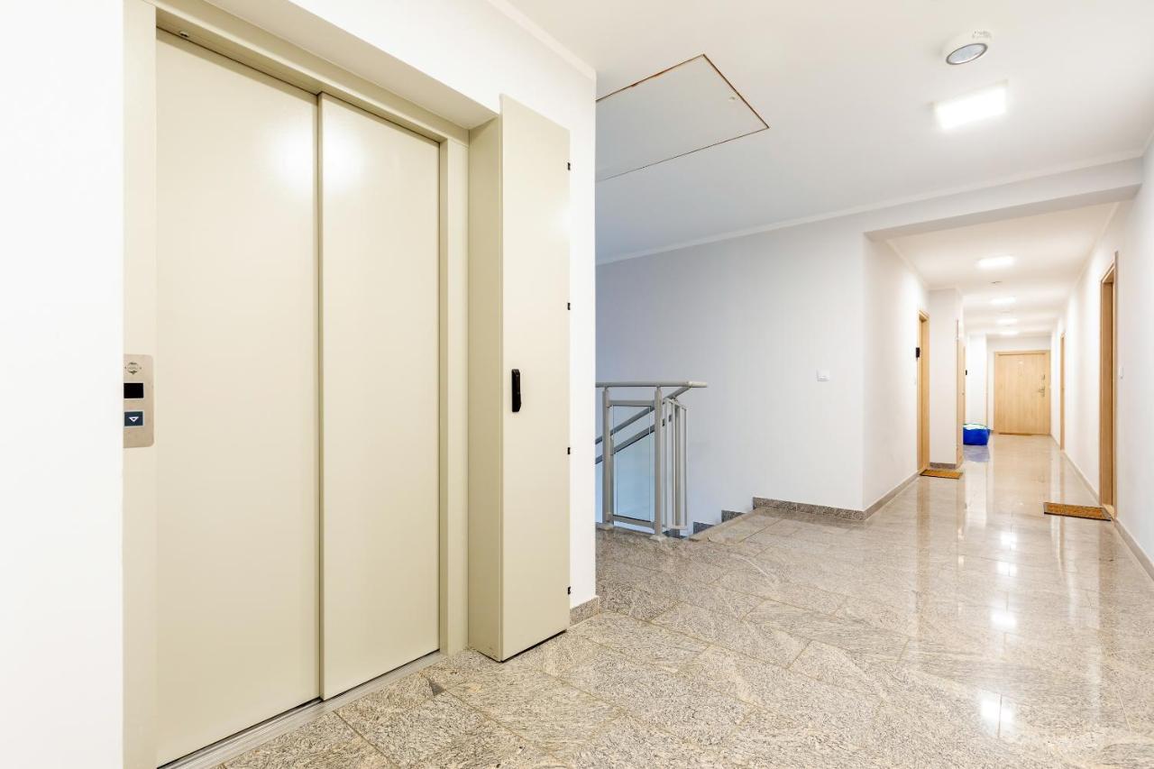 Wind Rose Quarter Apartments By Noclegi Renters Swinoujscie Bagian luar foto