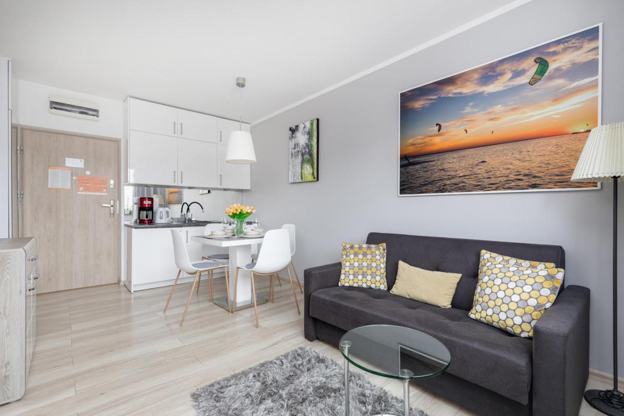 Wind Rose Quarter Apartments By Noclegi Renters Swinoujscie Bagian luar foto