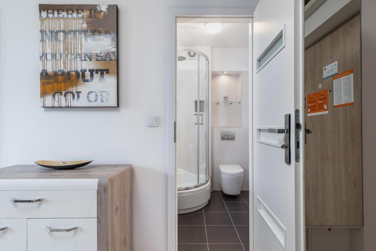 Wind Rose Quarter Apartments By Noclegi Renters Swinoujscie Bagian luar foto
