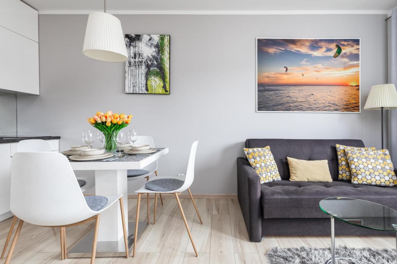 Wind Rose Quarter Apartments By Noclegi Renters Swinoujscie Bagian luar foto