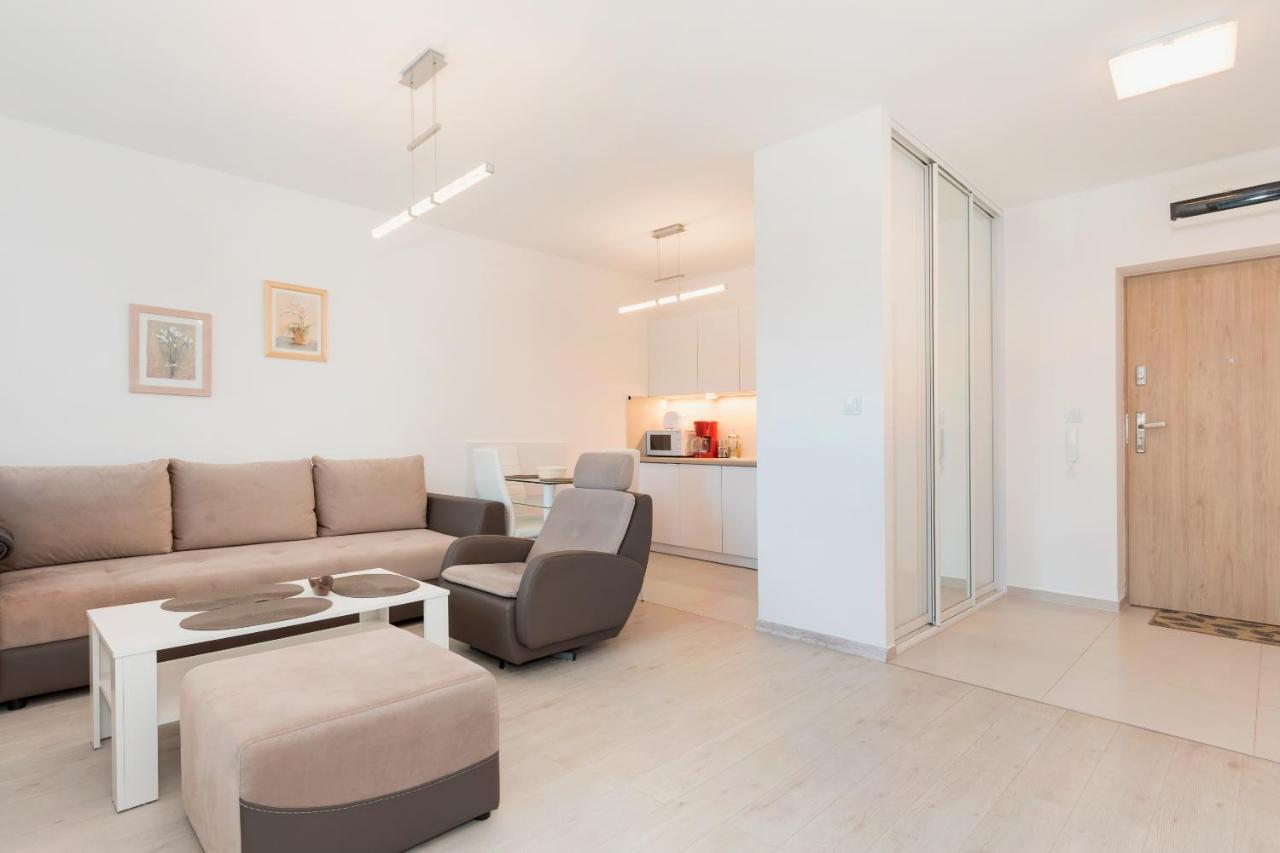 Wind Rose Quarter Apartments By Noclegi Renters Swinoujscie Bagian luar foto