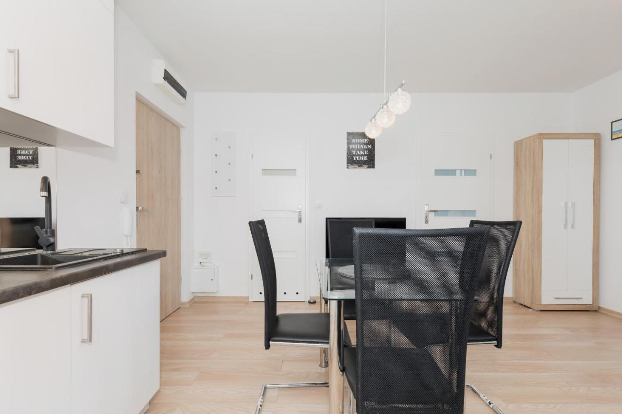 Wind Rose Quarter Apartments By Noclegi Renters Swinoujscie Bagian luar foto